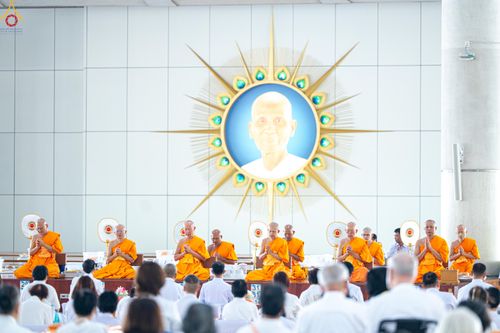 ภาพ No.337463:วันจันทร์ที่ 29 มิถุนายน พ.ศ.2569 (วันพระขึ้น 15 ค่ำ เดือน 8) พิธีบุพเปตพลี ครั้งที่ 184 ณ หอฉันคุณยายอาจารย์ฯ  พิธีสวดธัมมจักกัปปวัตนสูตร ครบ 8,495,000,000 จบ ณ มหาวิหารคด วัดพระธรรมกาย