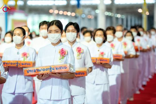 ภาพ No.92227:พิธีทอดกฐินธรรมชัยเพื่อสร้างอาคาร 115 ปี คุณยายอาจารย์มหารัตนอุบาสิกาจันทร์ ขนนกยูง อาทิตย์ต้นเดือนที่ 5 พฤศจิกายน พ.ศ. 2566 ณ วัดพระธรรมกาย จ.ปทุมธานี