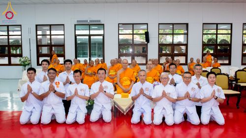 ภาพ No.315821:วันพฤหัสบดีที่ 26 มีนาคม พ.ศ. 2569 พิธีบำเพ็ญกุศล คุณพ่อณรงค์ จินตมากุล  สิริอายุ 99 ปี 11 เดือน โยมบิดา พระครูปลัดรัตนวีรวัฒน์ (รังสฤษดิ์ อิทฺธิจินตโก) ที่ปรึกษาเจ้าคณะจังหวัดปทุมธานี เจ้าอาวาสวัดพระธรรมกาย  ณ ห้องปลูกศรัทธา 2 วัดพระธรรมกาย ปทุมธานี