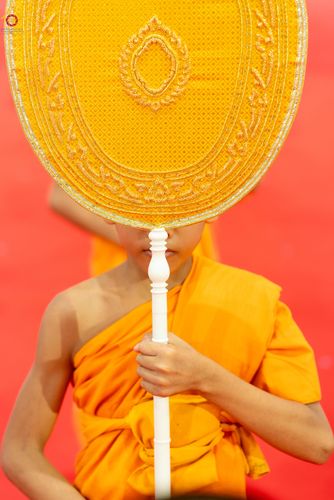 ภาพ No.338920:วันอาทิตย์ที่ 12 กรกฎาคม พ.ศ.2569 พิธีมุทิตาผู้สอบได้เปรียญธรรม ประโยค 1-2 ถึง ป.ธ.9 และ บ.ศ.1-2 ถึง บ.ศ.6 สำนักศาสนศึกษาวัดพระธรรมกาย ประจำปี 2569, พิธีมอบตราตั้งแต่งตั้งอาจารย์ใหญ่ สำนักศาสนศึกษาวัดพระธรรมกาย