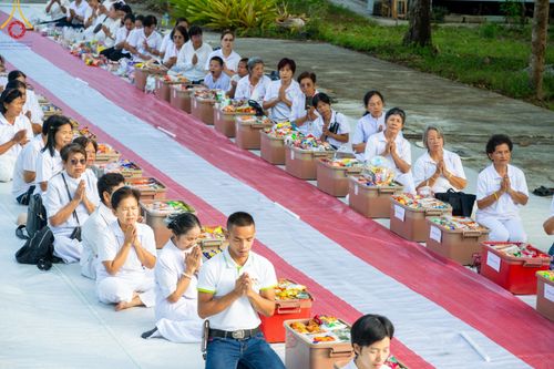 ภาพ No.137620:พิธีตักบาตร พิธีถวายสังฆทานแด่คณะสงฆ์ 323 วัด พิธีทำบุญอุทิศส่วนกุศลแด่ผู้วายชนม์ ในเหตุการณ์ความไม่สงบ 4 จังหวัดชายแดนภาคใต้ ปีที่ 20 ครั้งที่ 169 และพิธีมอบกองทุนหนุนแรงใจช่วยครูใต้ ปีที่ 17 ครั้งที่ 134 วันที่ 25 พฤษภาคม พ.ศ.2567 อ.ตากใบ จ.นราธิวาส