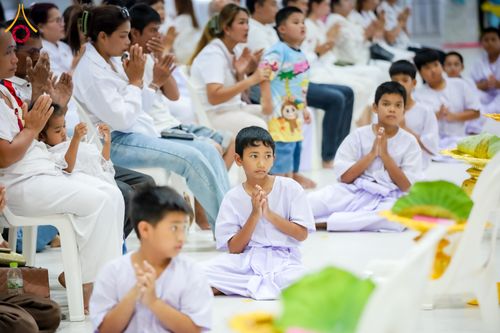 ภาพ No.317413:วันอาทิตย์ ที่ 29 มีนาคม พ.ศ.2569  พิธีปลงผม , พิธีขอขมามอบบาตรและผ้าไตร , พิธีบรรพชา ณ ศูนย์ปฏิบัติธรรมสมุทรปราการ จำนวน 42 รูป