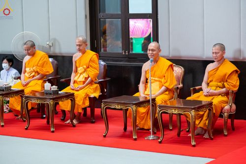 ภาพ No.78581:พิธีต้อนรับสัญญาบัตร พัดยศ ผ้าไตรและถวายมุทิตาสักการะฯ พระครูสิทธิรัตนวิเทศ และ พระครูวิเทศสันติคุณ วันอังคารที่ 28 มีนาคม พ.ศ. 2566 ณ อุโบสถวัดพระธรรมกาย