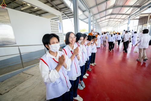 ภาพ No.301557:ภาพเบื้องหลังอาสาสมัครรวมใจ ชุดที่ 4 ในโครงการธรรมยาตรา กตัญญูบูชา มหาปูชนียาจารย์ พระมงคลเทพมุนี(สด จนฺทสโร) พระผู้ปราบมาร อนุสรณ์สถาน 7 แห่ง ปีที่ 14