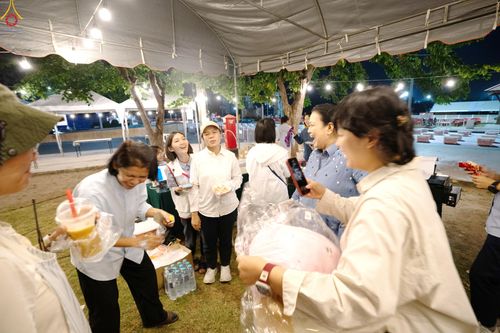 ภาพ No.282444:วันที่ 19 -20 ธันวาคม พ.ศ.2568 เบื้องหลังความสำเร็จ ของการจัดงานตักบาตร พระ 10,000 รูป Skywalk กาญจนบุรี