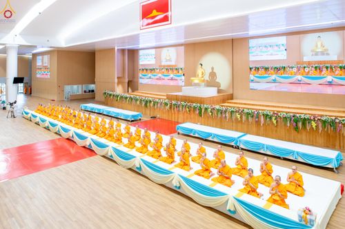 ภาพ No.280511:วันที่ 28 ธันวาคม พ.ศ.2568 พิธีถวายอุปกรณ์ทำความสะอาด ณ ห้องแก้วสารพัดนึก วัดพระธรรมกาย