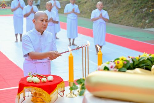 ภาพ No.280742:วันที่ 28 ธันวาคม พ.ศ. 2568 พิธีอุปสมบท โครงการอุปสมบทหมู่ ๘๑ ปี บูชาธรรมหลวงพ่อธัมมชโย ณ สมาคมพุทธ เขตตงช้ง เขตบริหารพิเศษฮ่องกง