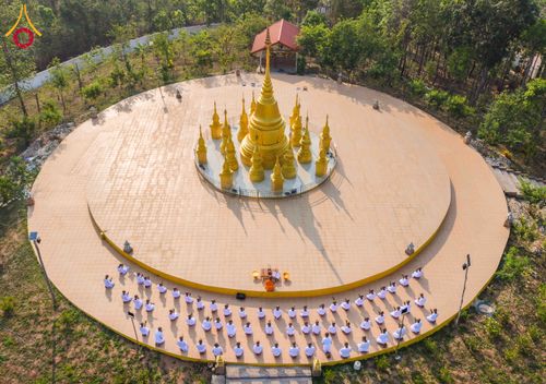 ภาพ No.317638:วันพฤหัสบดีที่ ๒ เมษายน พ.ศ.๒๕๖๙ พิธีบรรพชาสามเณรภาคฤดูร้อน น้อมบูชาธรรมอายุวัฒนมงคล ๘๒ ปี หลวงพ่อธัมมชโย และ ถวายเป็นพระราชกุศลแด่ สมเด็จพระกนิษฐาธิราชเจ้ากรมสมเด็จพระเทพรัตน์ราชสุดาฯ สยามบรมราชกุมารี รุ่นที่ ๑๓ ณ วัดทุ่งเจริญธรรม อำเภออมก๋อย จังหวัดเชี