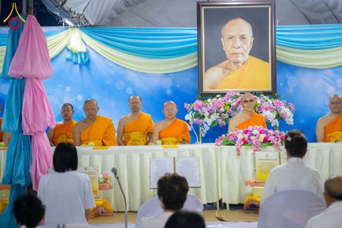 ภาพ No.289807:วันที่ 8 มกราคม พ.ศ. 2569 พิธีถวายภัตตาหารเป็นสังฆทาน แด่พระธรรมยาตรา ณ อนุสรณ์สถานคลองบางนางแท่น อ.สามพราน จ.นครปฐม ในโครงการธรรมยาตรา กตัญญูบูชา มหาปูชนียาจารย์ พระมงคลเทพมุนี(สด จนฺทสโร) พระผู้ปราบมาร อนุสรณ์สถาน 7 แห่ง ปีที่ 14