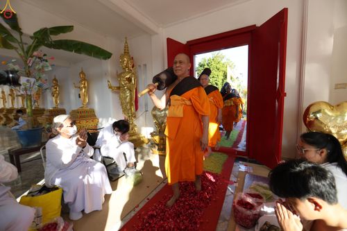 ภาพ No.293025:วันที่ 11 มกราคม พ.ศ. 2569 พิธีต้อนรับพระธรรมยาตรา ณ อนุสรณ์สถานลำดับที่ 3 (ภาพชุดที่ 2) สถานที่เกิดในเพศสมณะ วัดสองพี่น้อง อำเภอสองพี่น้อง จังหวัดสุพรรณบุรี ในโครงการธรรมยาตรา กตัญญูบูชา มหาปูชนียาจารย์ พระมงคลเทพมุนี(สด จนฺทสโร) พระผู้ปราบมาร อนุสรณ์สถ