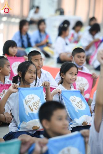 ภาพ No.282087:วันศุกร์ที่ 19 ธันวาคม พ.ศ. 2568 พิธีมอบโล่และใบประกาศเกียรติคุณ โครงการเจริญพระพุทธมนต์ธัมมจักกัปปวัตตนสูตร และวันรวมพลังเด็กดีV-Star ดาวแห่งความดี ผู้นำฟื้นฟูศีลธรรมโลกจังหวัดสระบุรี ณ ศูนย์ปฏิบัติธรรมสระบุรี