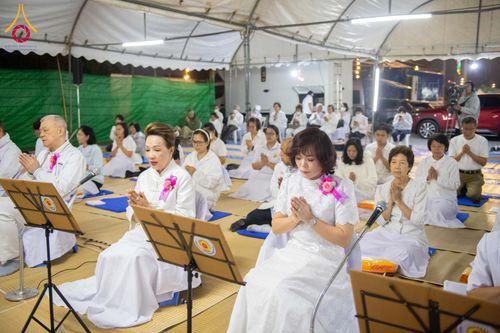 ภาพ No.289815:วันที่ 8 มกราคม พ.ศ. 2569 พิธีถวายภัตตาหารเป็นสังฆทาน แด่พระธรรมยาตรา ณ อนุสรณ์สถานคลองบางนางแท่น อ.สามพราน จ.นครปฐม ในโครงการธรรมยาตรา กตัญญูบูชา มหาปูชนียาจารย์ พระมงคลเทพมุนี(สด จนฺทสโร) พระผู้ปราบมาร อนุสรณ์สถาน 7 แห่ง ปีที่ 14