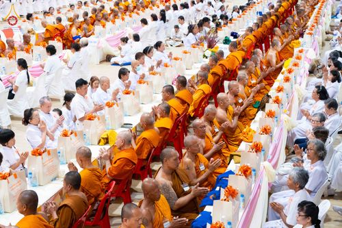 ภาพ No.342690:วันเสาร์ที่ 8 สิงหาคม พ.ศ. 2569  พิธีทักษิณานุปทาน แด่บรรพชนตระกูลผ่องสวัสดิ์และหมู่ญาติที่ล่วงลับไปแล้ว ครั้งที่ 21 ณ พระมหาเจดีย์ทัตตชีโว ศูนย์อบรมเยาวชนกาญจนบุรี