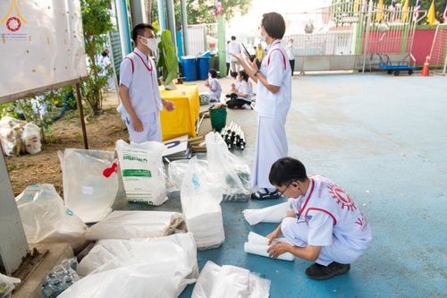 ภาพ No.117183:V.16 เป็นทีม การเตรียมงาน เก็บงาน การรับบุญของเจ้าหน้าที่หน่วยงานต่างๆ เพื่อโครงการธรรมยาตรา กตัญญูบูชามหาปูชนียาจารย์ พระมงคลเทพมุนี (สด จนฺทสโร) พระผู้ปราบมาร อนุสรณ์สถาน 7 แห่ง ปีที่ 12 ระหว่างวันที่ 2 - 31 มกราคม พ.ศ. 2567