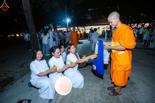 ภาพ No.167934:พิธีทอดกฐิน และ พิธีกรานกฐิน ในวันอาทิตย์ที่ 3 พฤศจิกายน พ.ศ. 2567 ณ วัดพระธรรมกาย จ.ปทุมธานี