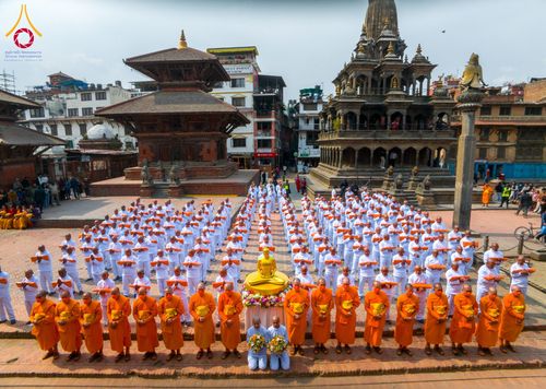 ภาพ No.129943:พิธีตัดปอยผมและแห่นาคธรรมทายาท ในโครงการบรรพชา 1,250 รูป ณ แดนประสูติ สวนลุมพินี ประเทศเนปาล วันที่ 2 มีนาคม พ.ศ. 2567