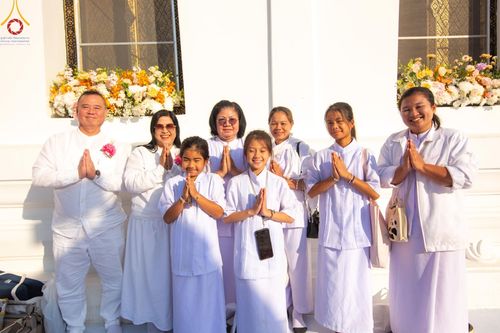 ภาพ No.197870:พิธีตักบาตรพระธรรมยาตรา ณ อนุสรณ์สถานลำดับที่ 4 สถานที่เกิดด้วยกายธรรม วัดโบสถ์(บน) ต.บางคูเวียง จ.นนทบุรี ในโครงการธรรมยาตรา กตัญญูบูชา มหาปูชนียาจารย์ พระมงคลเทพมุนี(สด จนฺทสโร) พระผู้ปราบมาร อนุสรณ์สถาน 7 แห่ง ปีที่ 13 วันที่ 19 มกราคม พ.ศ. 2568