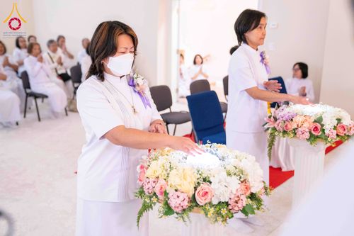 ภาพ No.319120:วันที่ 29 มีนาคม พ.ศ.2569 พิธีอัญเชิญรูปหล่อพระมงคลเทพมุนี (สด จนฺทสโร) ประดิษฐาน ณ ห้องปฏิบัติธรรม “มงคลรัตนโชติ”  วัดพระธรรมกายชิคาโก ประเทศสหรัฐอเมริกา