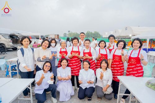 ภาพ No.300177:วันที่ 22 มกราคม พ.ศ. 2569 พิธีถวายภัตตาหารเป็นสังฆทาน แด่พระธรรมยาตรา ณ อนุสรณ์สถานบางปลา วัดบางปลา อำเภอบางเลน จังหวัดนครปฐม ในโครงการธรรมยาตรา กตัญญูบูชา มหาปูชนียาจารย์ พระมงคลเทพมุนี(สด จนฺทสโร) พระผู้ปราบมาร อนุสรณ์สถาน 7 แห่ง ปีที่ 14