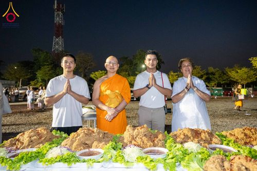 ภาพ No.296617:วันที่ 18 มกราคม พ.ศ. 2569 พิธีถวายภัตตาหารเป็นสังฆทาน แด่พระธรรมยาตรา ณ วัดโบสถ์บน ต.บางคูเวียง จ.นนทบุรี อนุสรณ์สถานลำดับที่ 4 สถานที่เกิดด้วยกายธรรม ในโครงการธรรมยาตรา กตัญญูบูชา มหาปูชนียาจารย์ พระมงคลเทพมุนี(สด จนฺทสโร) พระผู้ปราบมาร อนุสรณ์สถาน 7 แ