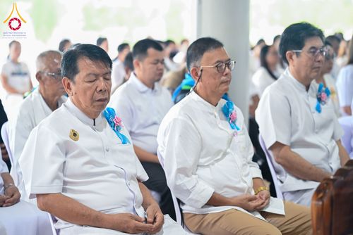 ภาพ No.348997:วันที่ 12 กันยายน พ.ศ.2569 พิธีตักบาตรแด่คณะสงฆ์ 323 วัด 4 จังหวัดชายแดนภาคใต้ พิธีถวายสังฆทานแด่คณะสงฆ์ 323 วัด ปีที่ 22 ครั้งที่ 189 พิธีมอบกองทุนหนุนแรงใจช่วยครูใต้ ปีที่ 19 ครั้งที่ 151 และพิธีทำบุญอุทิศส่วนกุศลให้ผู้วายชนม์ ณ ศูนย์อบรมเยาวชนปัตตานี 
