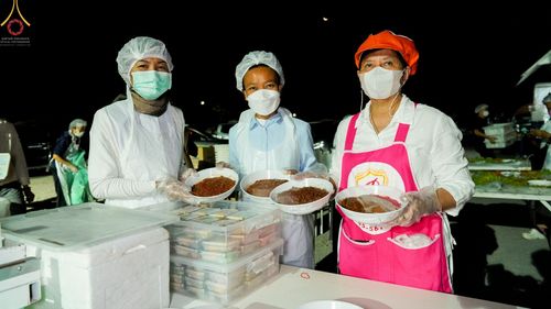 ภาพ No.72589:พิธีถวายภัตตาหารเป็นสังฆทาน แด่คณะพระธรรมยาตราฯ ในโครงการธรรมยาตรากตัญญูบูชา มหาปูชนียาจารย์ พระมงคลเทพมุนี(สด จนฺทสโร) พระผู้ปราบมาร อนุสรณ์สถาน 7 แห่ง ปีที่ 11 วันที่ 19 มกราคม พ.ศ. 2566