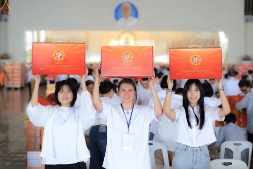 ภาพ No.322157:วันที่ 14 เมษายน พ.ศ.2569 การเตรียมกล่องไทยธรรม วันสุดท้าย เพื่องานถวายมหาสังฆทาน 40,000 กว่าวัดทั่วประเทศ วันคุ้มครองโลก 22 เมษายน พ.ศ.2569 วัดพระธรรมกาย