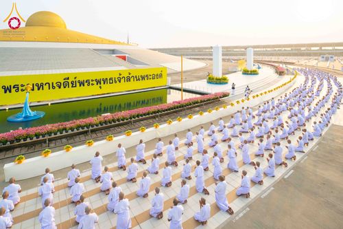 ภาพ No.319416:วันเสาร์ที่ 4 เมษายน พ.ศ.2569 พิธีขอขมา มอบผ้าไตร และถวายบาตรแด่นาคธรรมทายาท ในโครงการบรรพชาสามเณรฟื้นฟูพระพุทธศาสนาทั่วไทย โครงการหน่อแก้วเปรียญธรรม รุ่นที่ 14 โครงการสามเณรยุวธรรมทายาท รุ่นที่ 34 โครงการสามเณรมัชฌิมธรรมทายาท รุ่นที่ 30 ณ สภาธรรมกายสากล