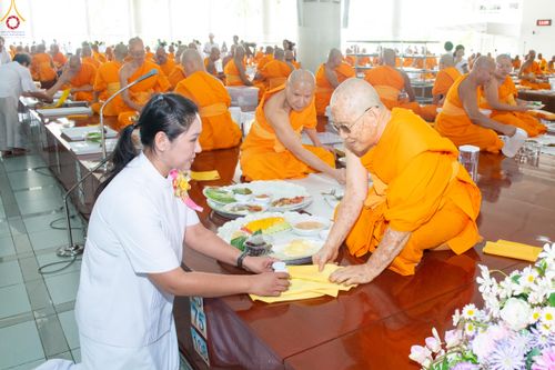 ภาพ No.343116:วันที่ 13 สิงหาคม พ.ศ.2569 พิธีบุพเปตพลี ครั้งที่ 186 ร่วมอุทิศส่วนกุศล แด่หมู่ญาติผู้ล่วงลับไปแล้ว และเป็นปัจจัยสนับสนุน การเผยแผ่พระพุทธศาสนา ณ หอฉันคุณยายอาจารย์ วัดพระธรรมกาย