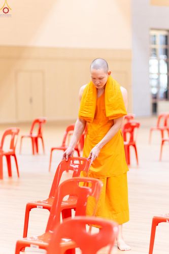 ภาพ No.322759:วันที่ 15-18 เมษายน พ.ศ.2569 การเเตรียมโต๊ะฉัน , เตรียมจุดพักค้าง , เรียงเก้าอี้ , เรียงกล่องไทยธรรม  เพื่องานถวายมหาสังฆทาน 40,000 กว่าวัดทั่วประเทศ วันคุ้มครองโลก 22 เมษายน พ.ศ.2569 วัดพระธรรมกาย