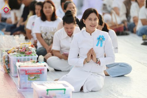 ภาพ No.310326:วันอาทิตย์ที่ 15 กุมภาพันธ์ พ.ศ. 2569 ตักบาตรพระ 1,000 รูป เมืองตรัง ปีที่ 2 ณ ลานพระบรมราชานุสาวรีย์ รัชกาลที่ 5 (หน้าศาลจังหวัดตรัง)อ.เมือง จ.ตรัง