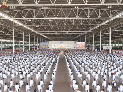 ภาพ No.66474:พิธีถวายอุปกรณ์เครื่องกันหนาว แด่คณะพระภิกษุ สามเณร วัดพระธรรมกาย วันเสาร์ที่ 10 ธันวาคม พ.ศ. 2565 ณ สภาธรรมกายสากล วัดพระธรรมกาย จ.ปทุมธานี