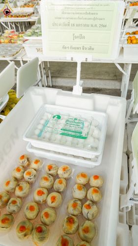 ภาพ No.72189:พิธีถวายภัตตาหารเป็นสังฆทาน แด่คณะพระธรรมยาตราฯ ในโครงการธรรมยาตรากตัญญูบูชา มหาปูชนียาจารย์ พระมงคลเทพมุนี(สด จนฺทสโร) พระผู้ปราบมาร อนุสรณ์สถาน 7 แห่ง ปีที่ 11 วันที่ 18 มกราคม พ.ศ. 2566