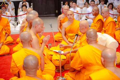 ภาพ No.137815:พิธีอุปสมบทสามเณรอุทิศชีวิต 11 รูป วันวิสาขบูชา พุธที่ 22 พฤษภาคม พ.ศ.2567 ณ อุโบสถ วัดพระธรรมกาย