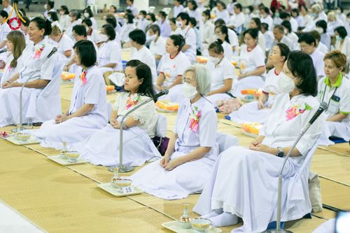 ภาพ No.121223:พิธีถวายภัตตาหารเป็นสังฆทาน แด่คณะพระธรรมยาตราฯ ในโครงการธรรมยาตรากตัญญูบูชา มหาปูชนียาจารย์ พระมงคลเทพมุนี(สด จนฺทสโร) พระผู้ปราบมาร อนุสรณ์สถาน 7 แห่ง ปีที่ 12 วันที่ 30 มกราคม พ.ศ. 2567 ณ สภาธรรมกายสากล วัดพระธรรมกาย