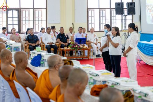 ภาพ No.137687:พิธีตักบาตร พิธีถวายสังฆทานแด่คณะสงฆ์ 323 วัด พิธีทำบุญอุทิศส่วนกุศลแด่ผู้วายชนม์ ในเหตุการณ์ความไม่สงบ 4 จังหวัดชายแดนภาคใต้ ปีที่ 20 ครั้งที่ 169 และพิธีมอบกองทุนหนุนแรงใจช่วยครูใต้ ปีที่ 17 ครั้งที่ 134 วันที่ 25 พฤษภาคม พ.ศ.2567 อ.ตากใบ จ.นราธิวาส