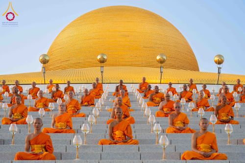 ภาพ No.312079:วันอังคารที่ 3 มีนาคม พ.ศ.2569 พิธีเวียนประทักษิณและจุดมาฆประทีป ณ ลานธรรมพระมหาธรรมกายเจดีย์ วัดพระธรรมกาย