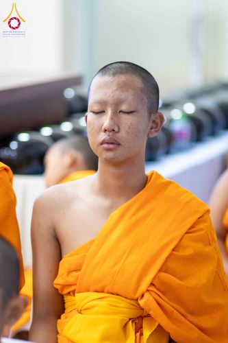 ภาพ No.321837:วันที่ 12 เมษายน พ.ศ.2569 ตักบาตรสงกรานต์ฉลองสามเณรใหม่  ณ ศูนย์ปฏิบัติธรรมระยอง(บ้านช่องลม)