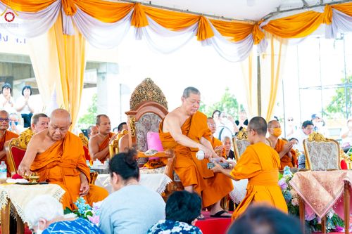 ภาพ No.79551:พิธีเททองหล่อพระประธาน ประจำอุโบสถวัดสายสุวพรรณ ณ มณฑลพิธีฯ ธรรมอุทยาน สัตตมหาสถาน หน้าอุโบสถวัดสายสุวพรรณ ต.คลองสี่ อ.คลองหลวง จ.ปทุมธานี วันเสาร์ที่ 1 เมษายน พ.ศ. 2566