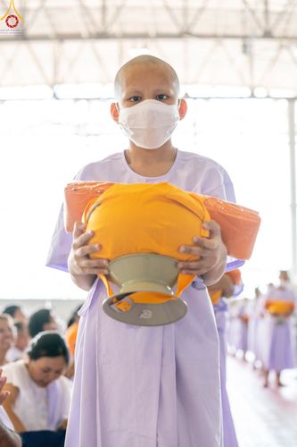 ภาพ No.79387:พิธีขอขมา มอบบาตรและผ้าไตร ในโครงการบรรพชาสามเณรฟื้นฟูพระพุทธศาสนาทั่วไทย โครงการอบรมยุวธรรมทายาท มัชฌิมธรรมทายาท และธรรมทายาทรุ่นอุดมศึกษา ณ สภาธรรมกายสากล วัดพระธรรมกาย วันเสาร์ที่ 1 เมษายน พ.ศ. 2566