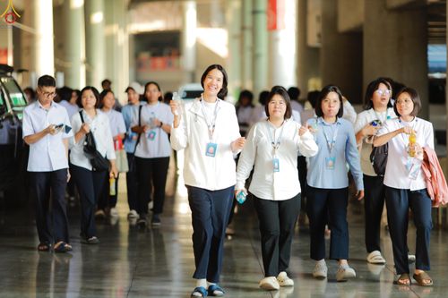 ภาพ No.320035:วันที่ 6 เมษายน พ.ศ.2569 ทีมจัดภัตตาหารประชุมเตรียมงานถวายมหาสังฆทาน 40,000 กว่าวัดทั่วประเทศ บูชาธรรม 82 ปี หลวงพ่อธัมมชโย