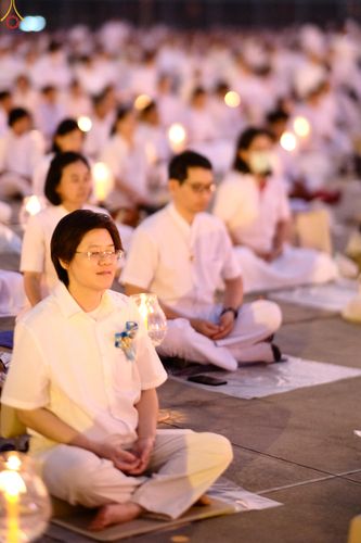 ภาพ No.307990:วันที่ 31 มกราคม พ.ศ. 2569 พิธีจุดประทีปธรรมถวายเป็นพุทธบูชา  และบูชาธรรมมหาปูชนียาจารย์ (ภาพชุดที่ 3) ณ วัดพระธรรมกาย ปทุมธานี ในโครงการธรรมยาตรา กตัญญูบูชา มหาปูชนียาจารย์ พระมงคลเทพมุนี(สด จนฺทสโร) พระผู้ปราบมาร อนุสรณ์สถาน 7 แห่ง ปีที่ 14