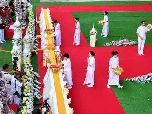 ภาพ No.316615:วันอาทิตย์ที่ 29 มีนาคม พ.ศ. 2569 พิธีทอดผ้าบังสุกุลและพิธีชำระร่าง โยมพ่อณรงค์ จินตมากุล  สิริอายุ 99 ปี 11 เดือน โยมบิดา พระครูปลัดรัตนวีรวัฒน์ (รังสฤษดิ์ อิทฺธิจินตโก) ที่ปรึกษาเจ้าคณะจังหวัดปทุมธานี เจ้าอาวาสวัดพระธรรมกาย  ณ ฌาปนสถานชั่วคราว ทางเข้า 