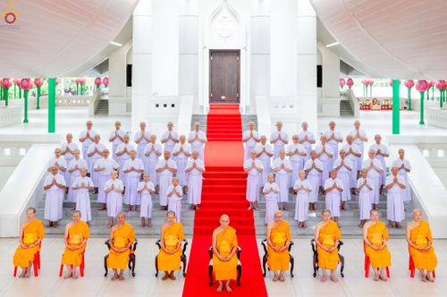 ภาพ No.338804:วันที่ 11 กรกฎาคม พศ.2569 พิธีบรรพชาอุปสมบท โครงการอุปสมบทหมู่ธรรมทายาทนานาชาติ  IDOP รุ่นที่ 21 (ภาษาจีน)  จากประเทศจีน มาเลเซีย สิงคโปร์ และไต้หวัน , โครงการบรรพชาสามเณรโรงเรียนนานาชาติ รุ่นที่ 15