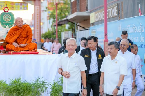 ภาพ No.313839:วันอาทิตย์ที่ 14 มีนาคม พ.ศ. 2569 ทำบุญเมืองหาดใหญ่ตักบาตรพระ 1,109 รูป เติมบุญใหญ่ หลังวิกฤตมหาอุทกภัย ณ ซุ้มประตูไชน่าทาวน์ ถนนศุภสารรังสรรค์ อ.หาดใหญ่ จ.สงขลา