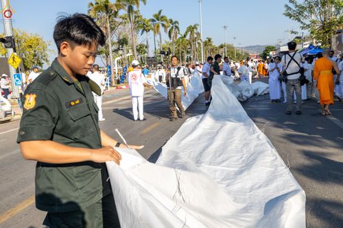 ภาพ No.282496:วันที่ 19 -20 ธันวาคม พ.ศ.2568 เบื้องหลังความสำเร็จ ของการจัดงานตักบาตร พระ 10,000 รูป Skywalk กาญจนบุรี