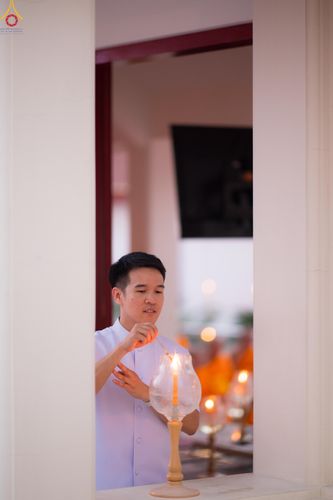 ภาพ No.297066:วันที่ 17 มกราคม พ.ศ. 2569 พิธีจุดประทีปถวายเป็นพุทธบูชา และบูชาธรรมมหาปูชนียาจารย์ (ภาพชุดที่ 2) ณ วัดโบสถ์บน ต.บางคูเวียง จ.นนทบุรี อนุสรณ์สถานลำดับที่ 4 สถานที่เกิดด้วยกายธรรม ในโครงการธรรมยาตรา กตัญญูบูชา มหาปูชนียาจารย์ พระมงคลเทพมุนี(สด จนฺทสโร) พร