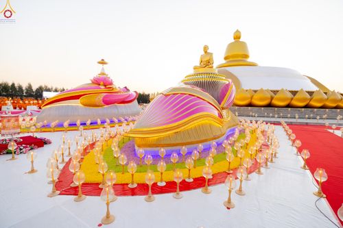 ภาพ No.302186:วันที่ 23 มกราคม พ.ศ. 2569 พิธีจุดประทีปธรรมถวายเป็นพุทธบูชา (ภาพชุดที่ 2) และบูชาธรรมมหาปูชนียาจารย์  ณ อนุสรณ์สถานลำดับที่ 5 สถานที่เผยแผ่วิชชาธรรมกายครั้งแรก อนุสรณ์สถานบางปลา วัดบางปลา อำเภอบางเลน จังหวัดนครปฐม ในโครงการธรรมยาตรา กตัญญูบูชา มหาปูชนีย