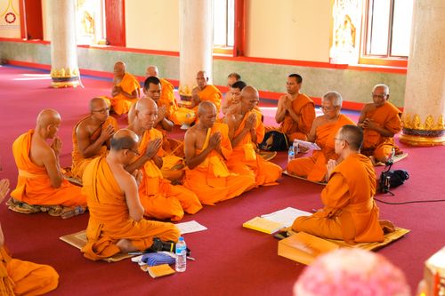 ภาพ No.280456:วันที่ 4 ธันวาคม พ.ศ. 2568 พิธีอุปสมบทหมู่ ในโครงการบวชบูชาธรรมมหาปูชนียาจารย์ 4 วัด ในจังหวัดบุรีรัมย์