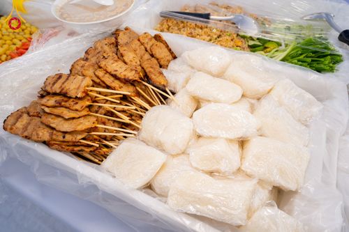 ภาพ No.289913:วันที่ 8 มกราคม พ.ศ. 2569 พิธีถวายภัตตาหารเป็นสังฆทาน แด่พระธรรมยาตรา ณ อนุสรณ์สถานคลองบางนางแท่น อ.สามพราน จ.นครปฐม ในโครงการธรรมยาตรา กตัญญูบูชา มหาปูชนียาจารย์ พระมงคลเทพมุนี(สด จนฺทสโร) พระผู้ปราบมาร อนุสรณ์สถาน 7 แห่ง ปีที่ 14